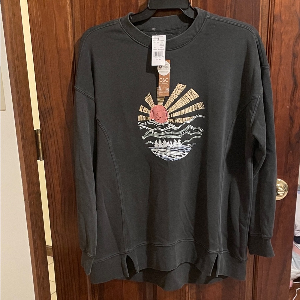 C&C California Women’s Dark Gray Graphic Crewneck Long Sweatshirt